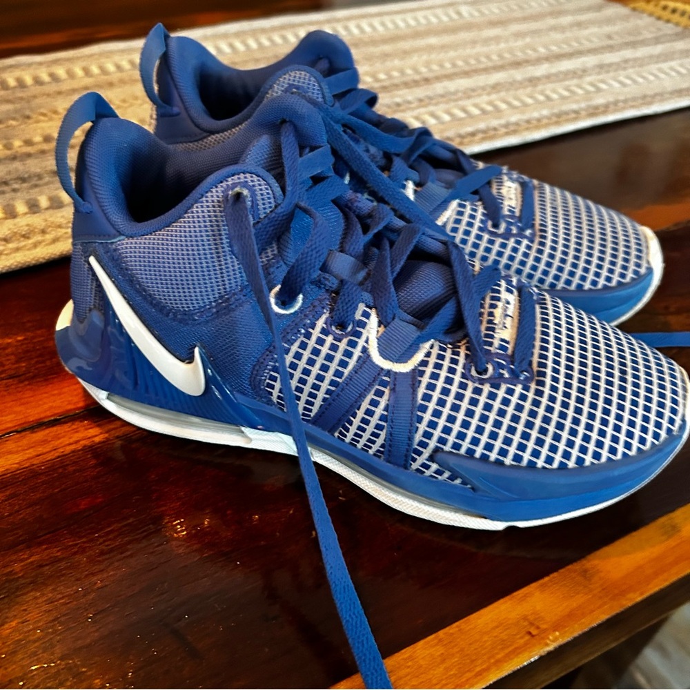 Nike Kids Blue and White basketball Sneakers size 5.5